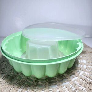 Tupperware Jello Jelly Mold Ring Green 3 Piece 9.5 Inch Round 1201 Vintage